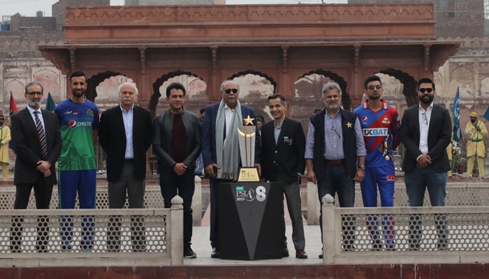 The ‘24-karat Supernova’ PSL 8 Trophy Unveiled by PCB